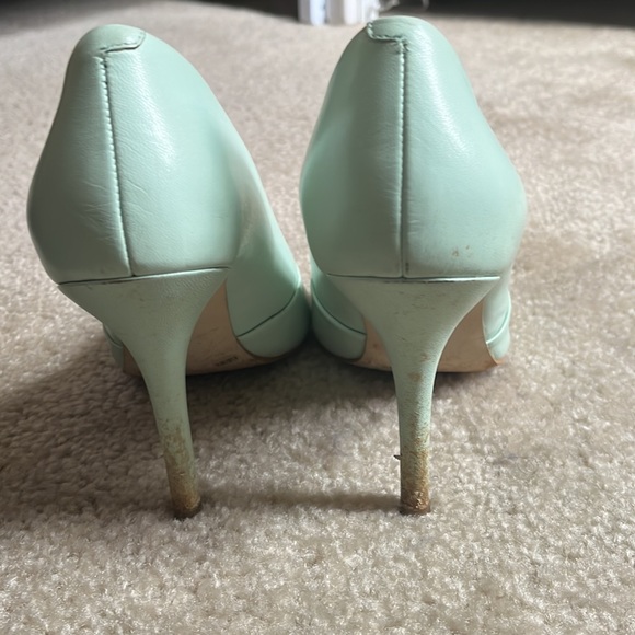 Nicely mint color. - Picture 3 of 5